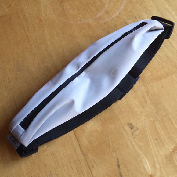 ZIROLO belt bag for run waterproof in good condit - Picture 1 of 9